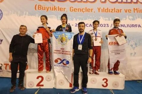 Halk Eğitim Merkezi Başarıya Doymuyor