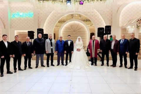 Alpaslan ve Demir ailesinin mutlu günü