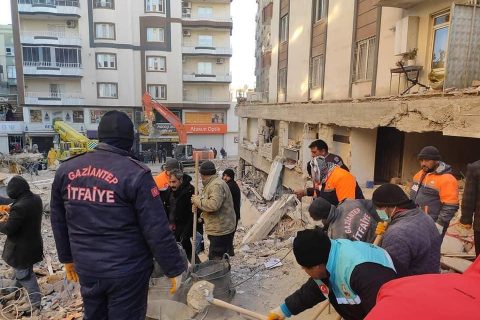 Nizip'te Deprem arama kurtarma çalışmaları sona erdi
