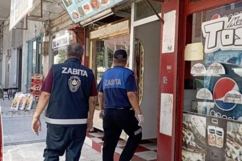 Zabıta ekipleri, ilçemiz genelinde bulunan kasaplarda denetimlerini sürdürüyor.