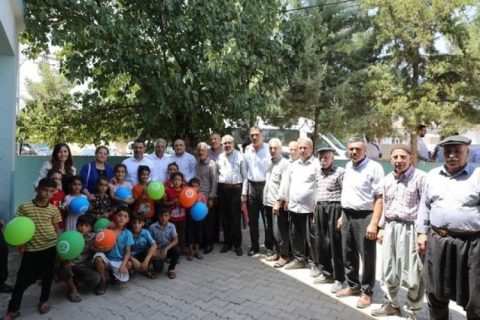 Bir günde, 12 mahalleyi ziyaret ettiler