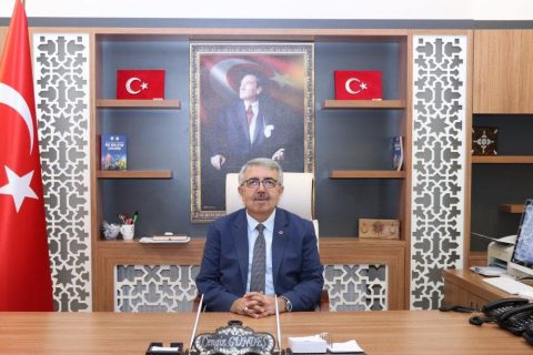 İlçe Milli Eğitim Müdürümüz Cengiz GÜNDEŞ'in 2023-2024 Eğitim ve Öğretim Yılı Mesajla