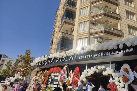 Nizip'te Büşra Polat Güzellik Merkezi açıldı