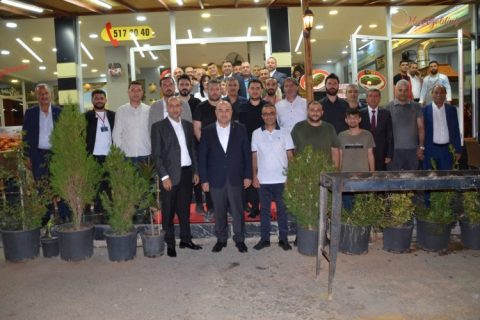 Nizip ticaret borsasi basin mensuplariyla yemekte bir araya geldi