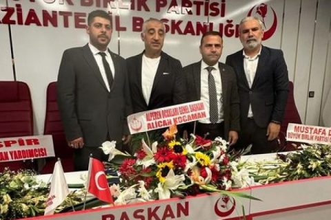 Alperen Ocakları Gaziantep’te bayrak değişimi
