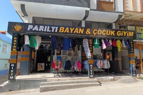 Parıltı Bayan ve Çocuk Giyim Hizmete Açıldı