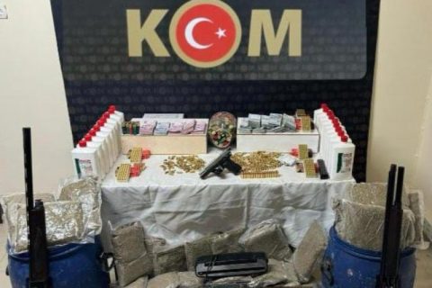Nizip'te Kaçak Silah ve ********** Operasyonu