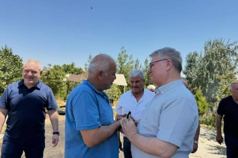 MHP köy gezileri sürüyor