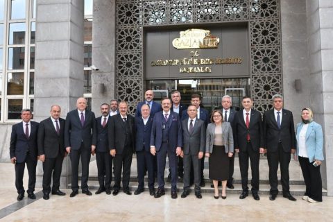 Tobb başkani hisarciklioğlu ve nizip ticaret odasi’ndan fatma şahin’e ziyaret