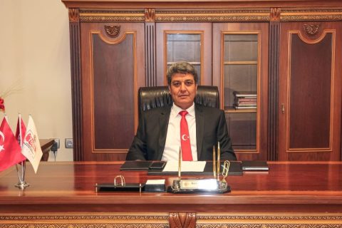 Nizip Ticaret Odası Meclis Başkanı Bekir Karabacaktan Yeni Yıl Mesajı   