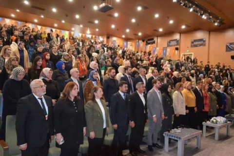 AK Parti Nizip Kadın Kolları’nda Bayrak Değişimi: Rabia Günbay Göreve Başladı