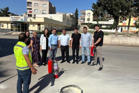 Nizip ticaret odasi personeline yangin söndürme tatbikati gerçekleştirildi