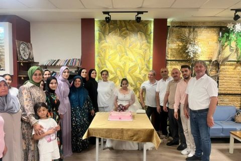 Nisa Nur’un Hayali Gerçek Oldu: Nizip'te Damatsız Düğünle Mutluluk Gözyaşları