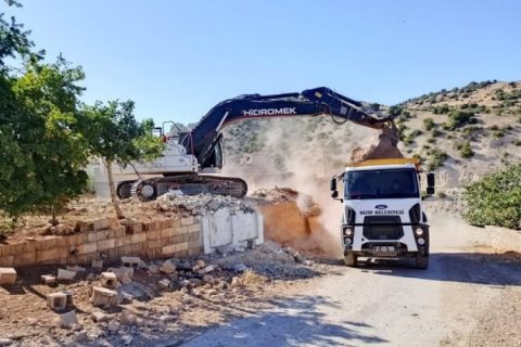Nizip Belediyesi, ilçenin her köşesine eşit ve etkin hizmet ulaştırmak amacıyla çalış