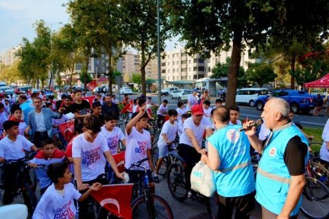 Nizip’te 15 Temmuz Şehitleri İçin 251 Bisikletle Anlamlı Pedal: Yaz Kur’an Kursu Öğre