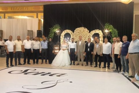 Ferhat Ramazan ve Emine Sena çifti Görkemli Bir Törenle Dünyevine Girdi