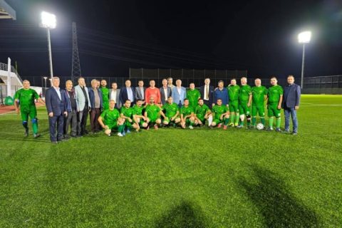Nizip Muhtar Spor İkincilik Kupasını Aldı