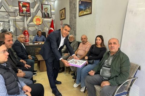 AK Parti Nizip Teşkilatından Gazeteciler Günü’nde Anlamlı Ziyaret