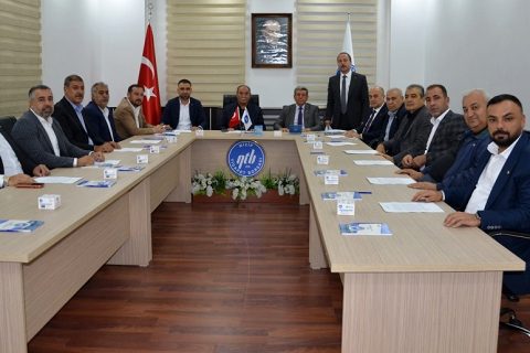 NİZİP TİCARET BORSASI’NDA YENİ DÖNEM BAŞLADI: İŞTE YENİ YÖNETİM VE GÖREV DAĞILIMI