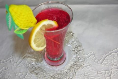 Buzlu Gül ve Limon Şurubu