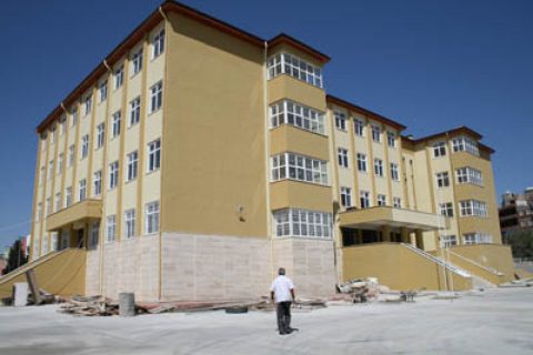 Yeni Halk Eğitim Merkezi binası yılan hikayesi