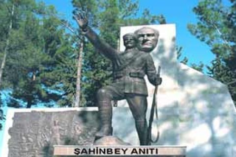 Şahin Beyin Anıtı Nizip'te Olmalı!!!