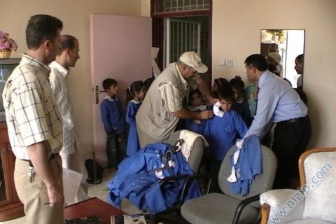 Çocuk Polisinden  500 Fakir Öğrenciye Kırtasiye Yardımı