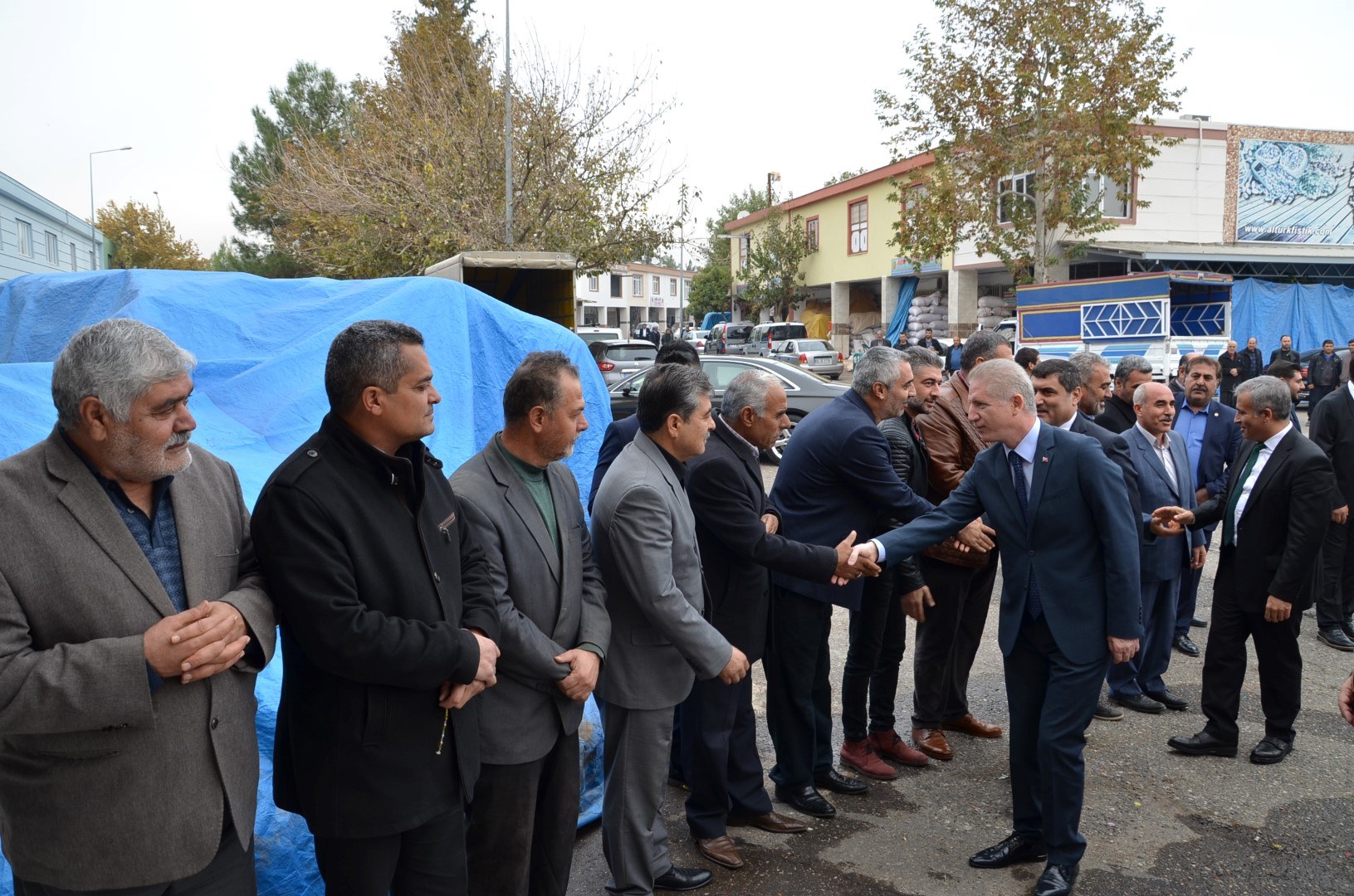 GAZIANTEP VALISI DAVUT GÜL NIZIP'TE BULUNAN ESNAFLARLA BIR ARAYA GELDI