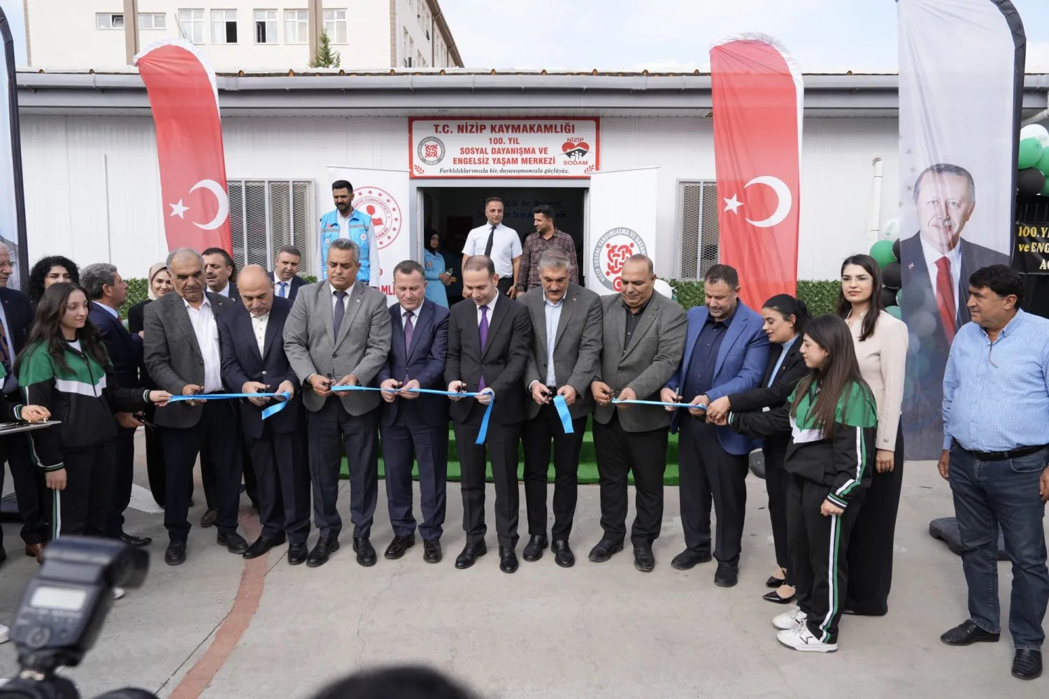 NİZİP’TE 100. YIL SODAM VE ENGELSİZ YAŞAM MERKEZİ TÖRENLE HİZMETE AÇILDI