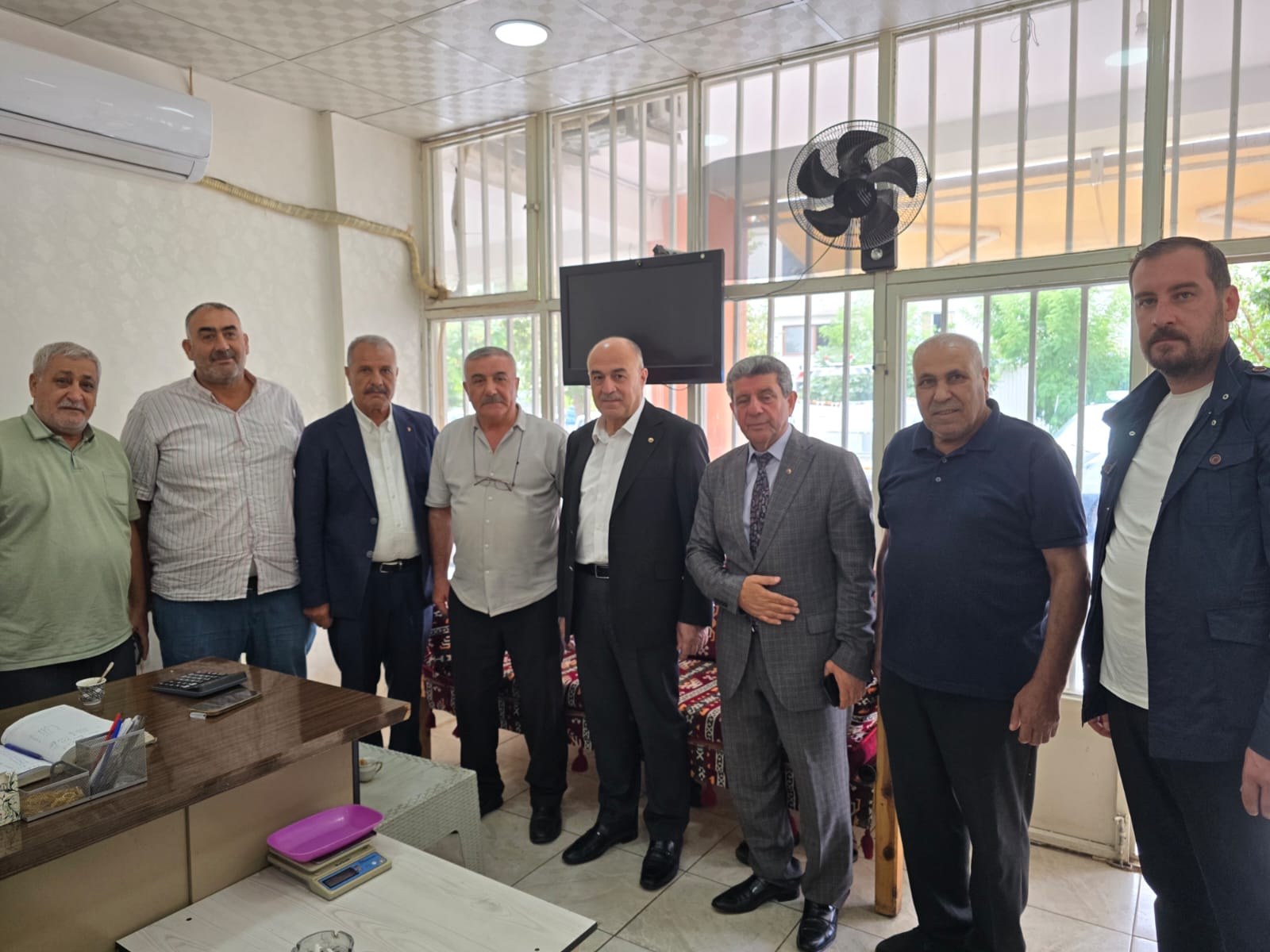 NİZİP TİCARET BORSASI FISTIK HALİ ESNAFIYLA BİR ARAYA GELDİ