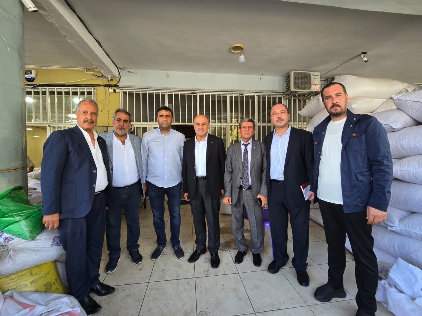 NİZİP TİCARET BORSASI FISTIK HALİ ESNAFIYLA BİR ARAYA GELDİ