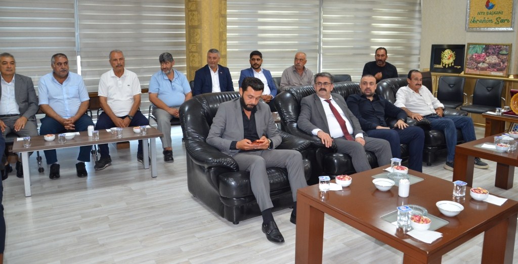 MHP GAZİANTEP İL BAŞKANLIĞI’NDAN NİZİP TİCARET BORSASI’NA ZİYARET