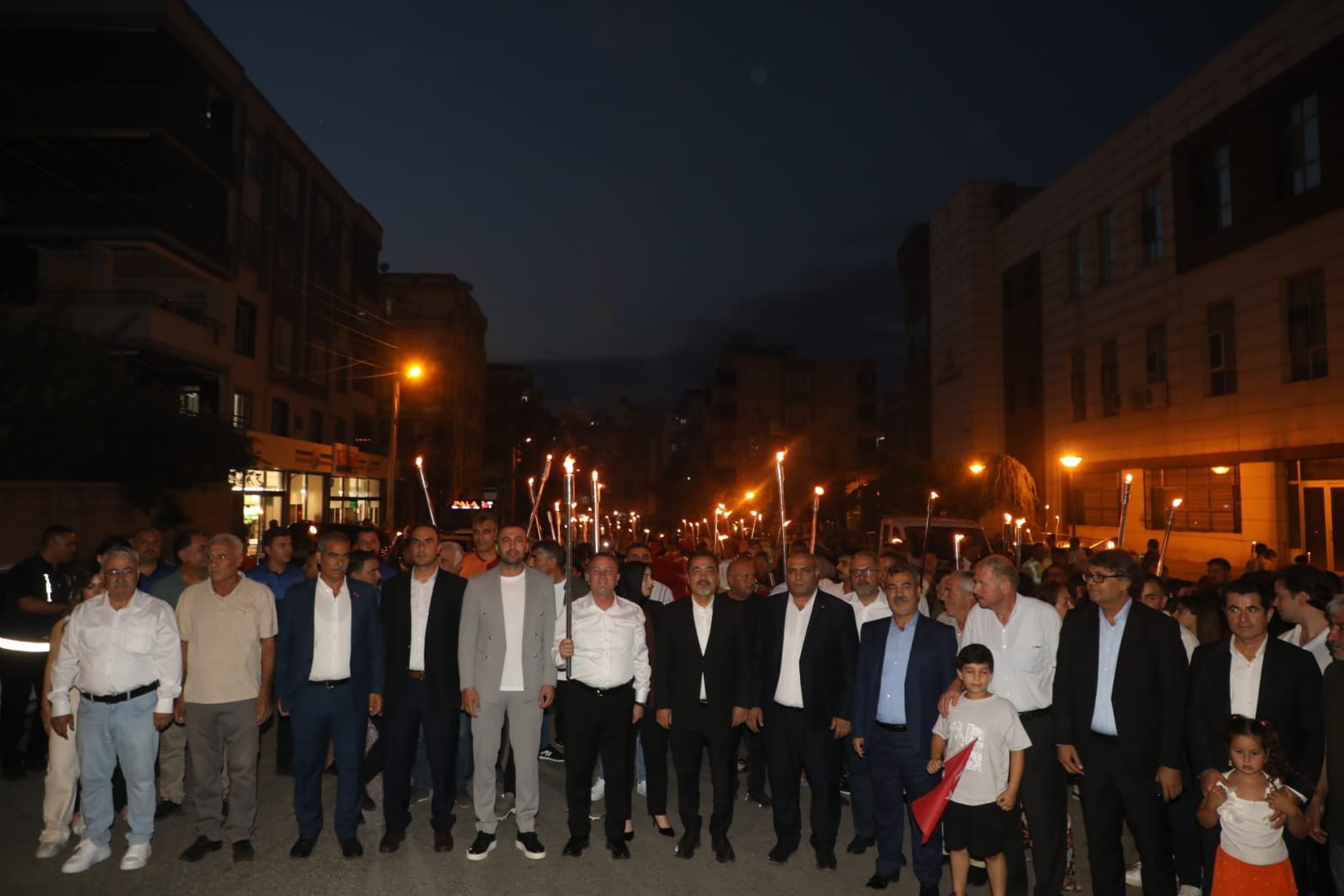 Nizip’ten 20 Bin Işık Yükseldi