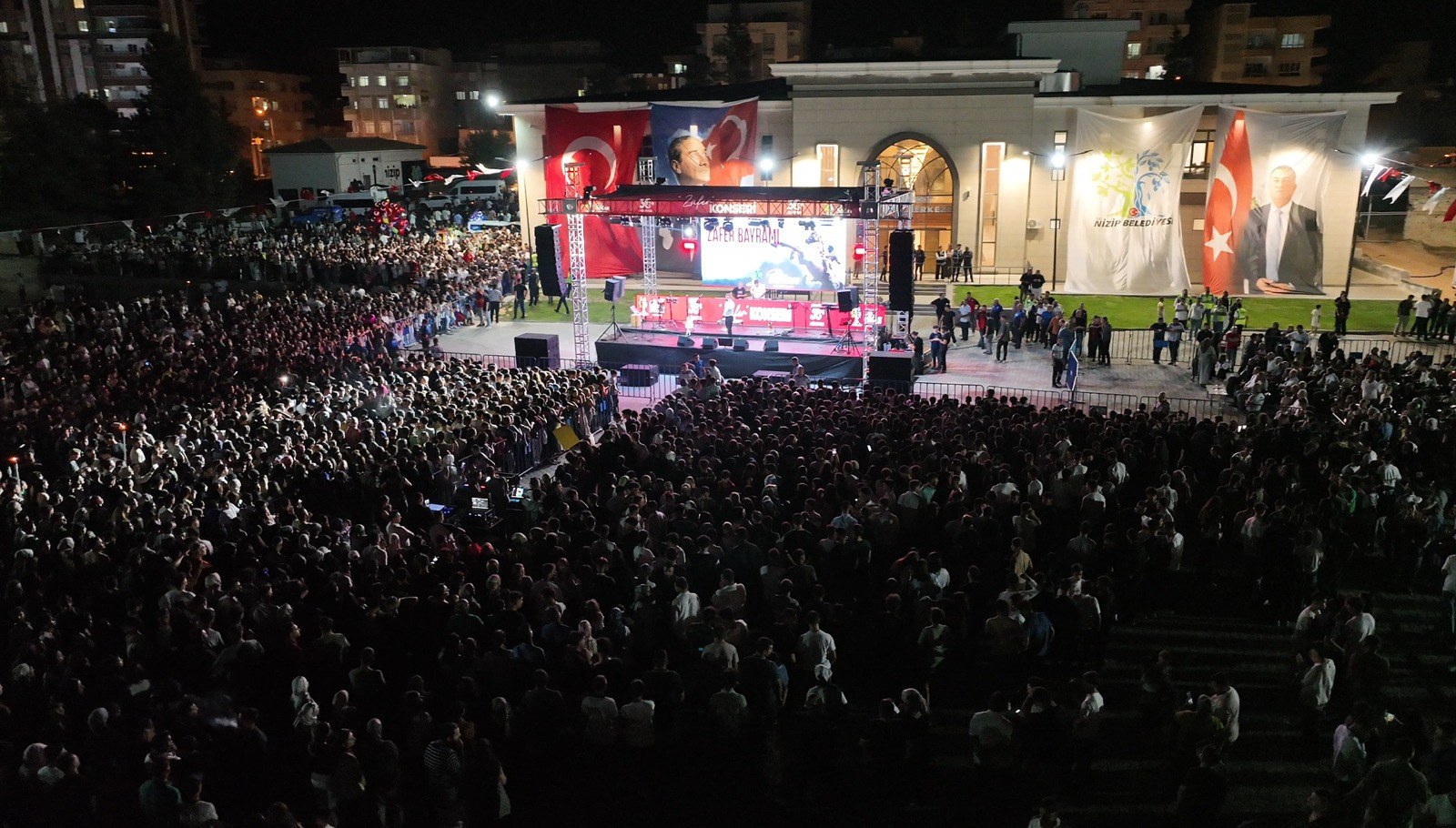 Nizip’ten 20 Bin Işık Yükseldi