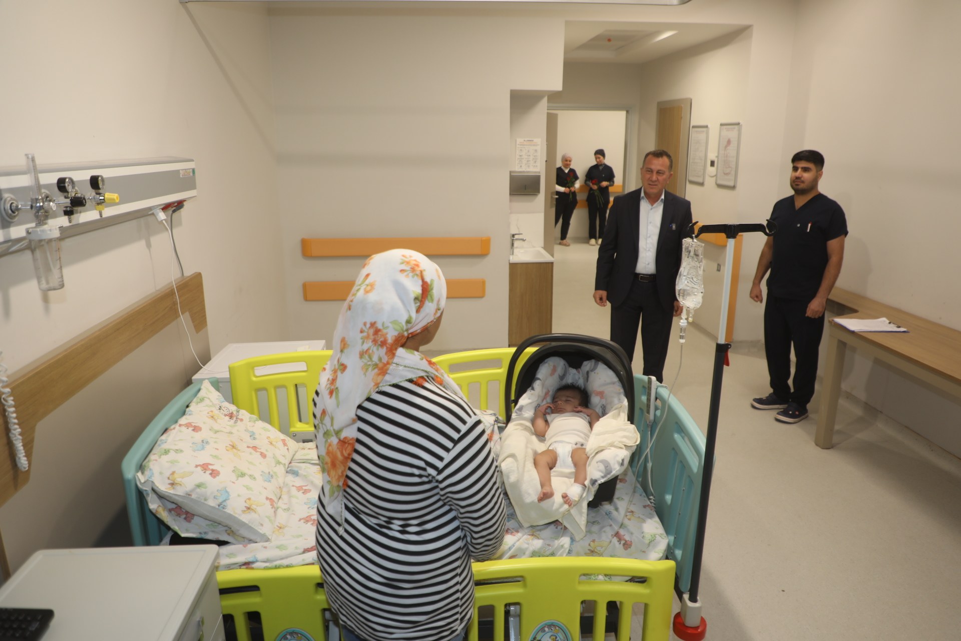 Başkan Doğan'dan Hastalara Moral Ziyareti
