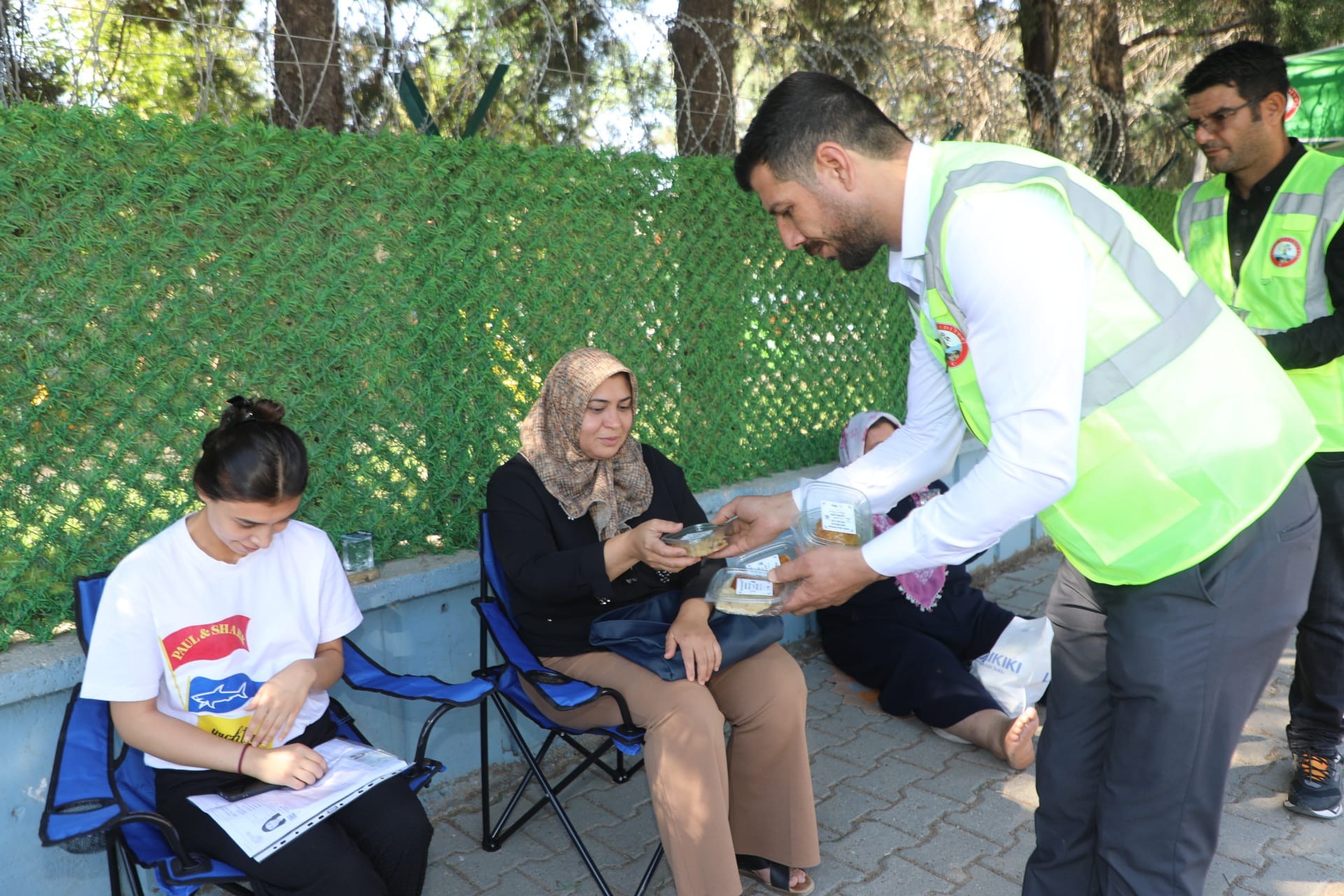 Nizip Belediyesi'nden Yks Öğrencileri ve Velilerine Destek