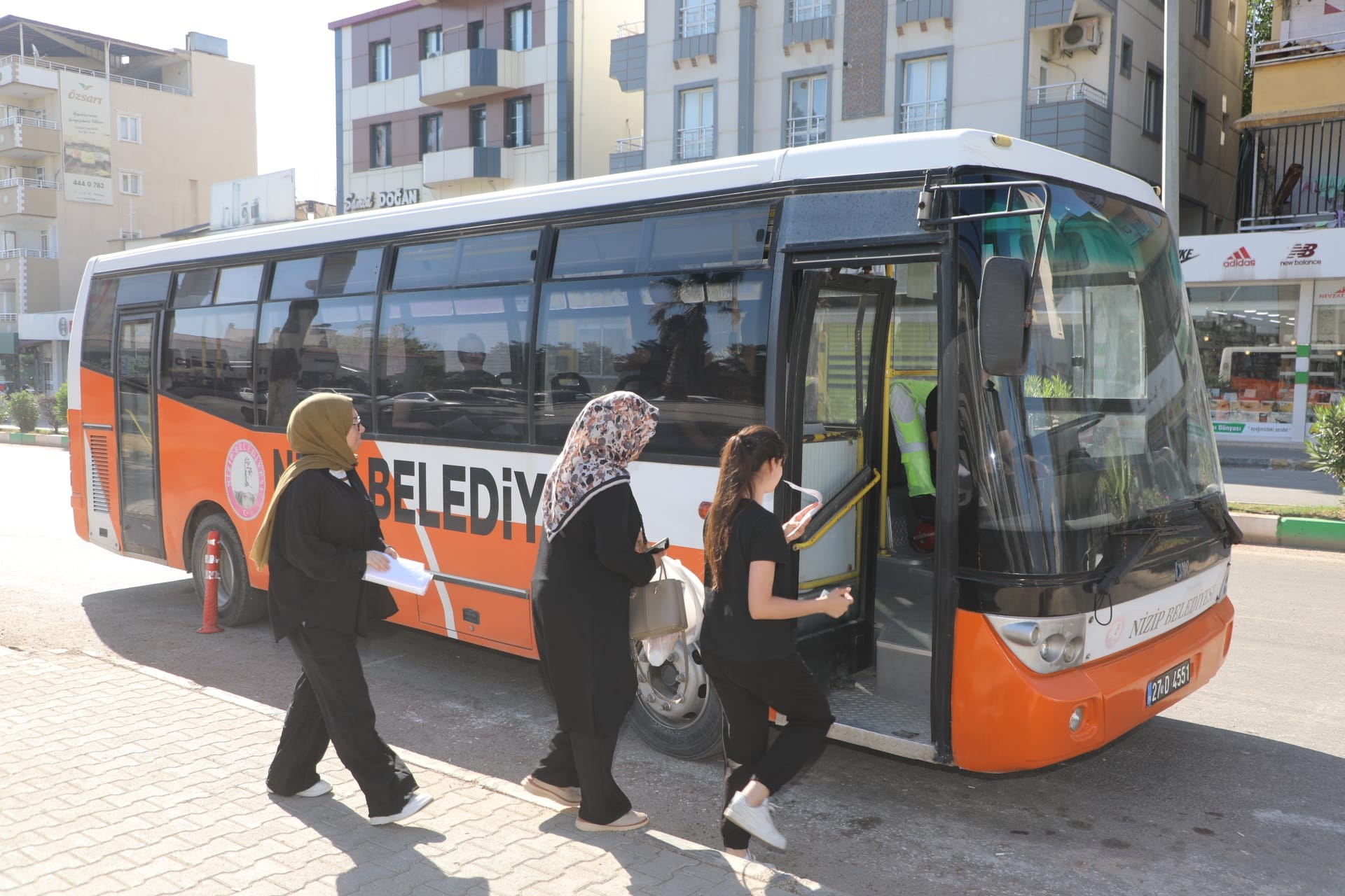 Nizip Belediyesi'nden Yks Öğrencileri ve Velilerine Destek