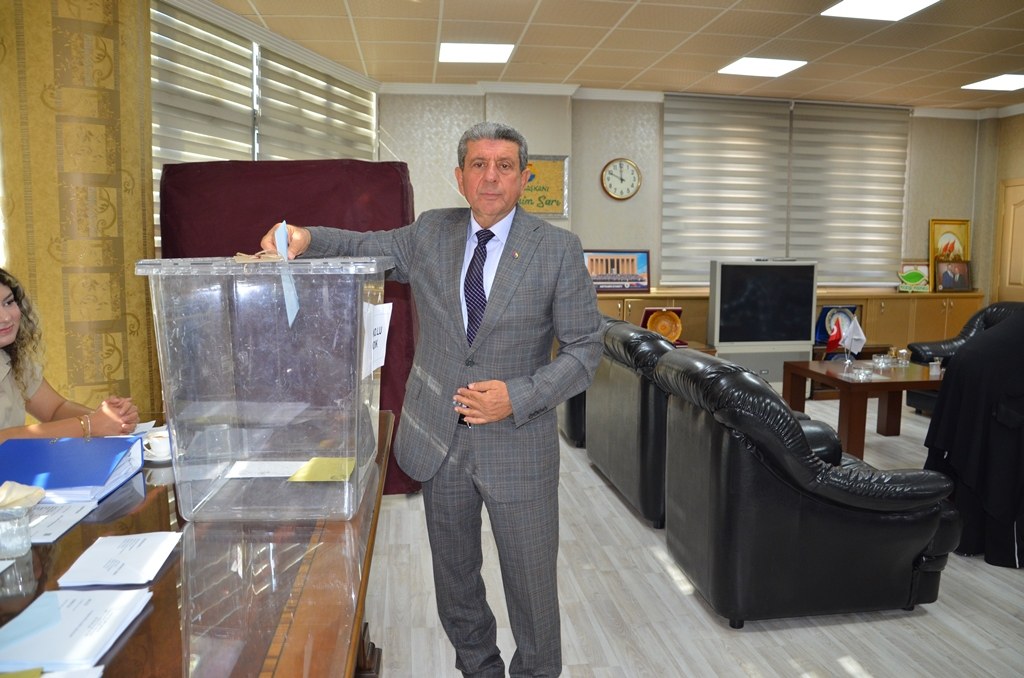 NİZİP TİCARET BORSASI’NDA YENİ DÖNEM BAŞLADI: İŞTE YENİ YÖNETİM VE GÖREV DAĞILIMI
