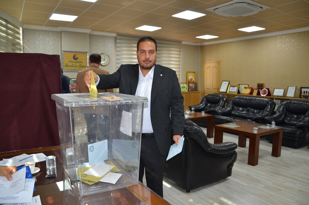 NİZİP TİCARET BORSASI’NDA YENİ DÖNEM BAŞLADI: İŞTE YENİ YÖNETİM VE GÖREV DAĞILIMI