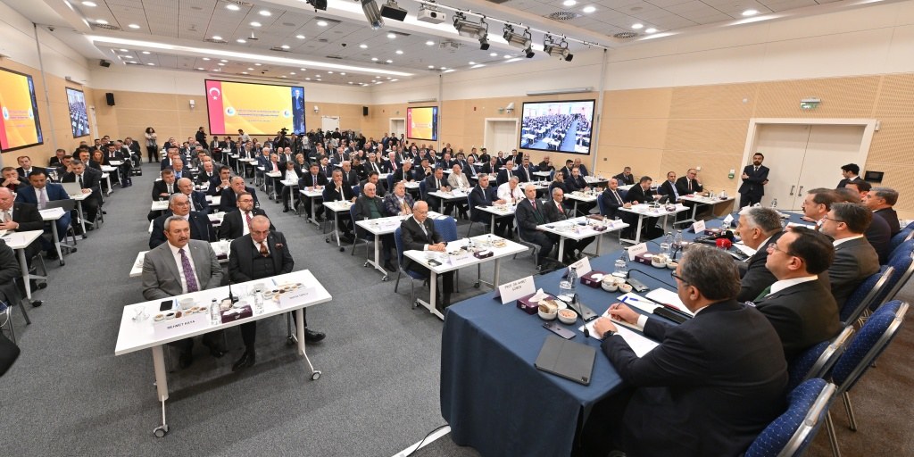 BAŞKAN SARI TOBB GENİŞLETİLMİŞ TİCARET BORSALARI KONSEY TOPLANTISINA KATILDI