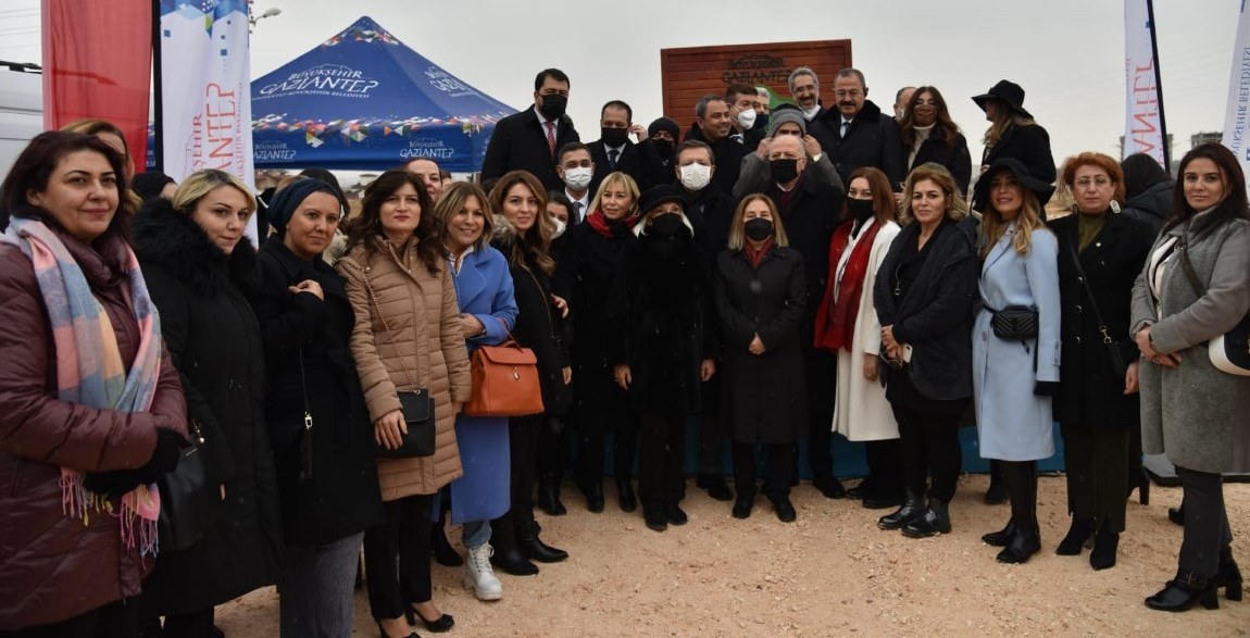 HISARCIKLIOGLU BIR DIZI TEMAS VE AÇILISLARDA BULUNMAK ÜZERE GAZIANTEP’E GELDI