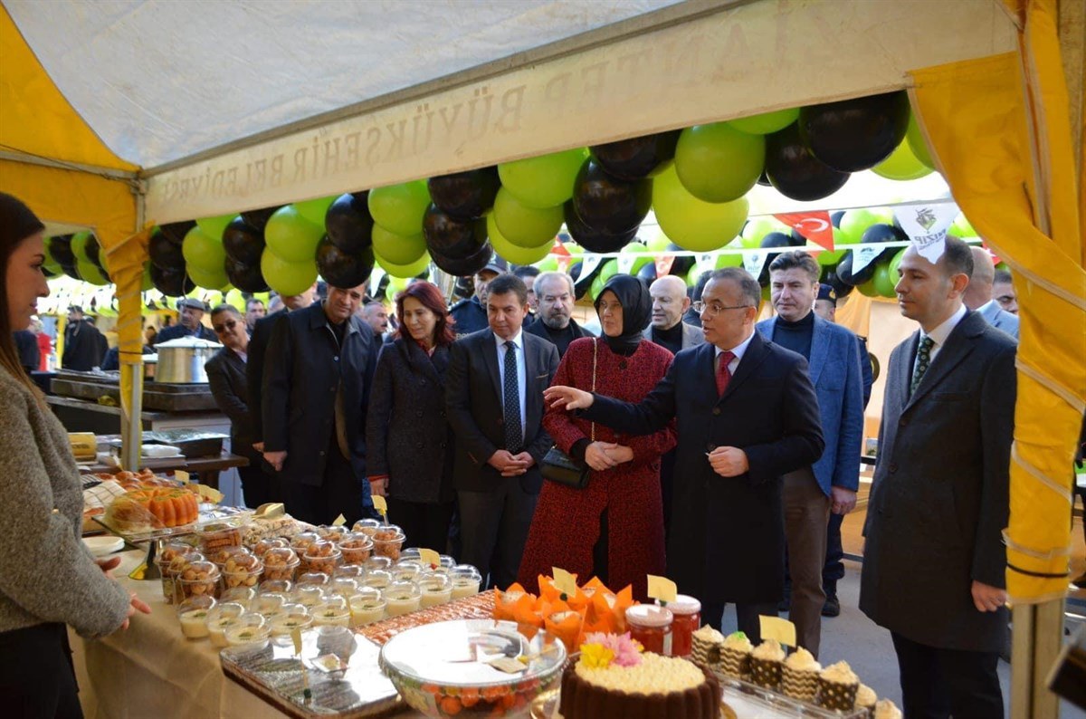 Nizip Zeytin Festivalimiz büyük bir başarıyla tamamlandı.