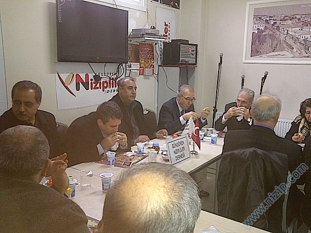 Güngören Nizipliler derneginde kahvaltı