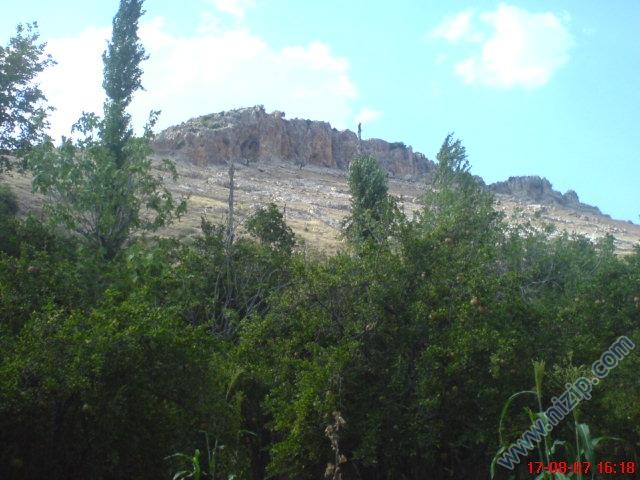 kuşadam güder 