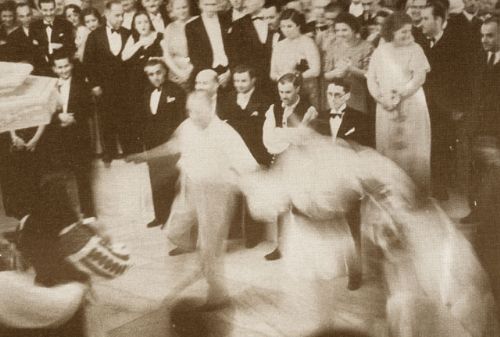 Atatürk'ün sansürlenen fotoğrafları Atatürk'ün sansürlenen fotoğrafları