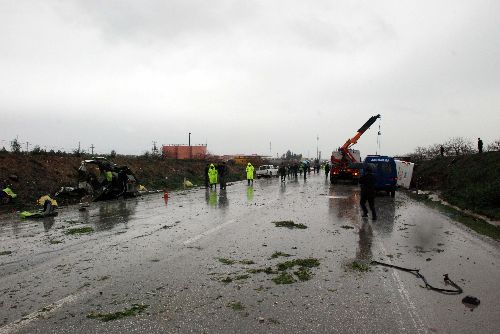 Gaziantep Nizip Karayolunda Kazada: 14 Kişi Öldü, ...