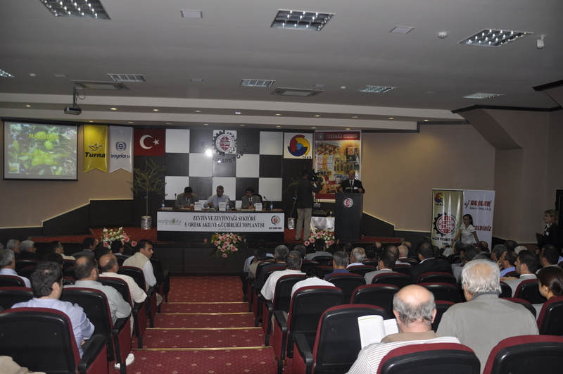 ''Zeytin ve Zeytinyağı 5. Ortak Akıl Toplantısı'' Nizip'teYapıldı ''Zeytin ve Zeytinyağı 5. Ortak Akıl Toplantısı'' Nizip'teYapıldı