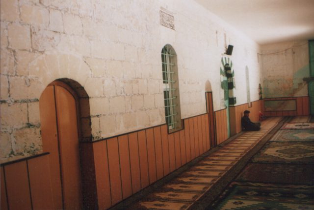 Foto. : 7- Uluyatır Kasabası Merkez Camii, son cemaat yerinden görünüş