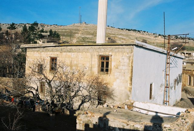Foto : 73- Salkım Kasabası Merkez Camii, güneybatıdan genel görünüş