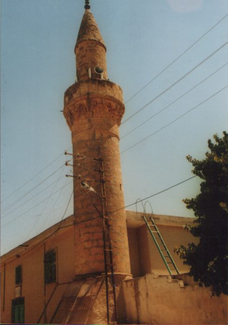 Foto : 82- Sekili Kasabası Eski Höyük Camii, minarenin batıdan görünüşü
